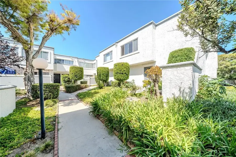 18535 Mayall Street #J, Northridge, CA 91324 - #2