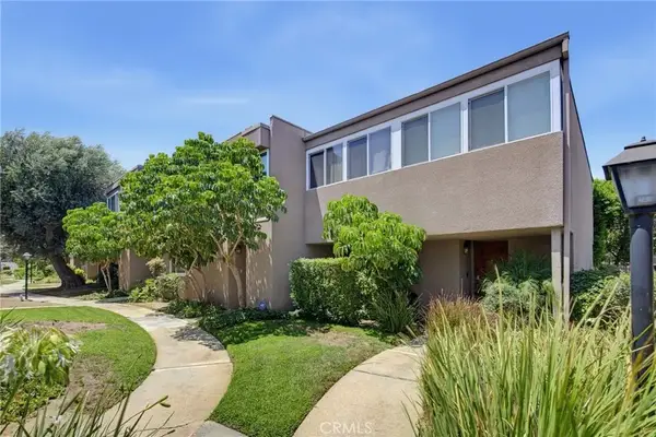 18134 Killion Street #4, Tarzana, CA 91356