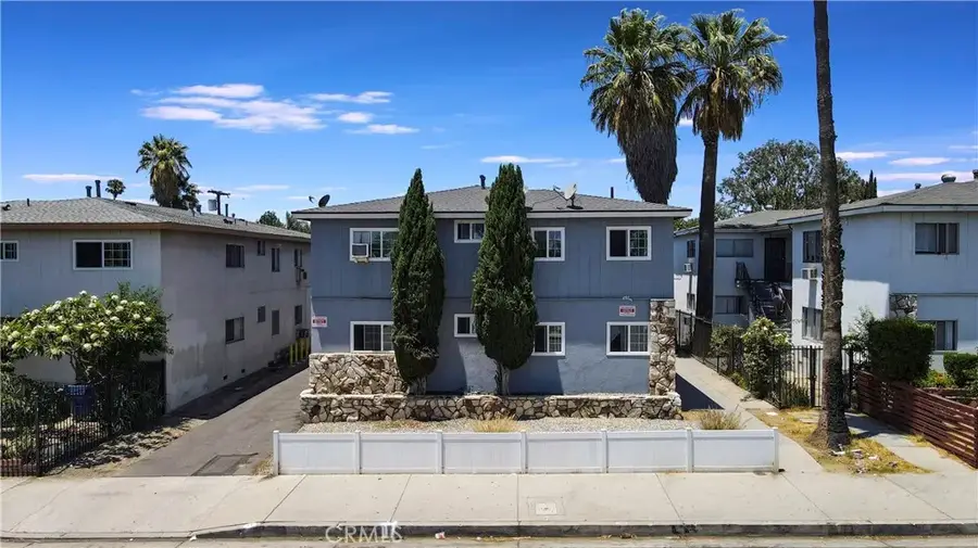 6925 Whitsett, North Hollywood, CA 91605 - #2
