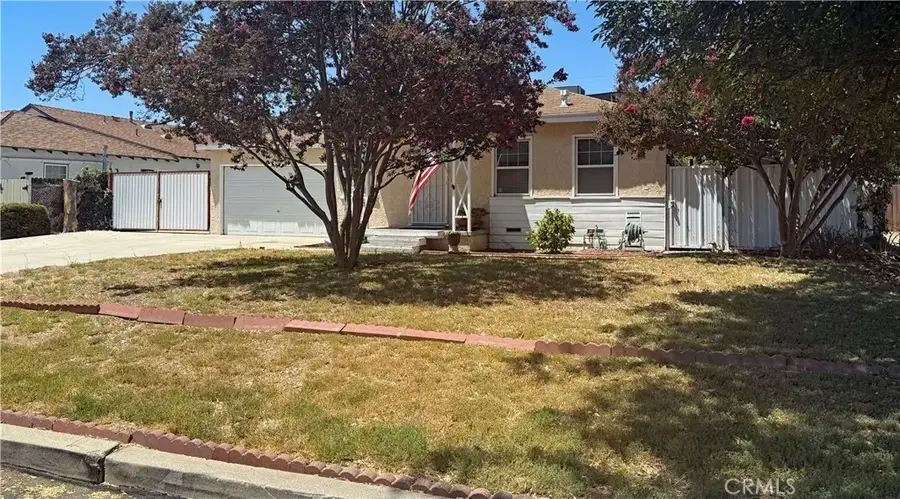 8461 Hatillo Avenue, Winnetka, CA 91306 - #3