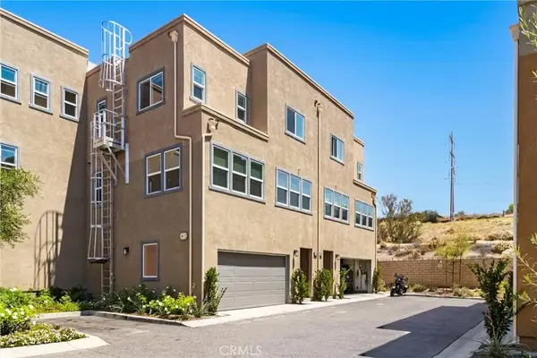 12800 N Watt Lane #D, Sylmar, CA 91342