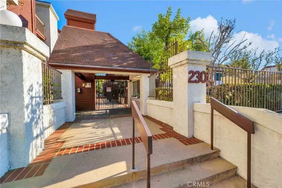 230 Bethany Road #211, Burbank, CA 91504 - #2