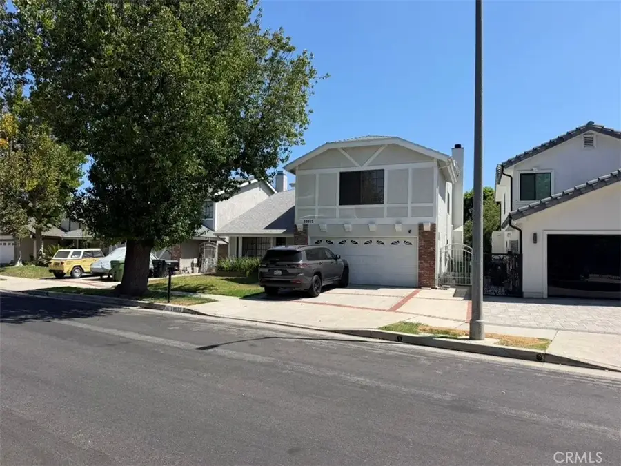 18012 Raymer, Northridge, CA 91325 - #2