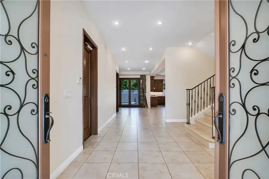 18267 Valley Vista Boulevard, Tarzana, CA 91356 - #2