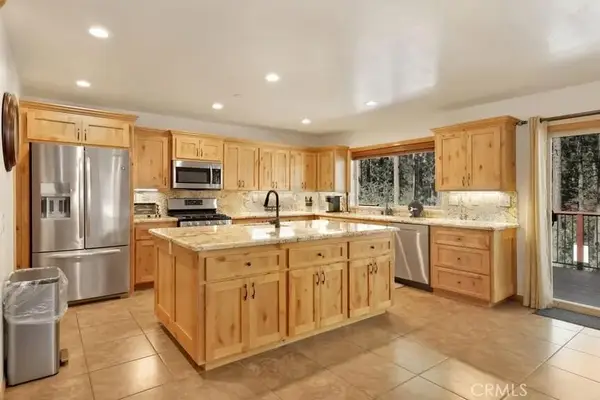 390 Canvasback Rd, Big Bear Lake, CA 92315