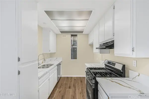 2805 W Avenue K12 Apt#143, Lancaster, CA 93536