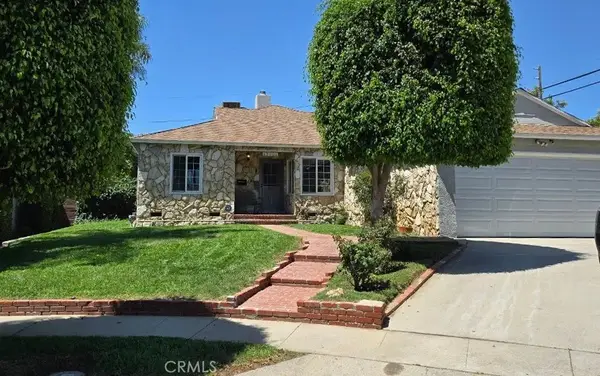 17001 Cantara, Lake Balboa, CA 91406