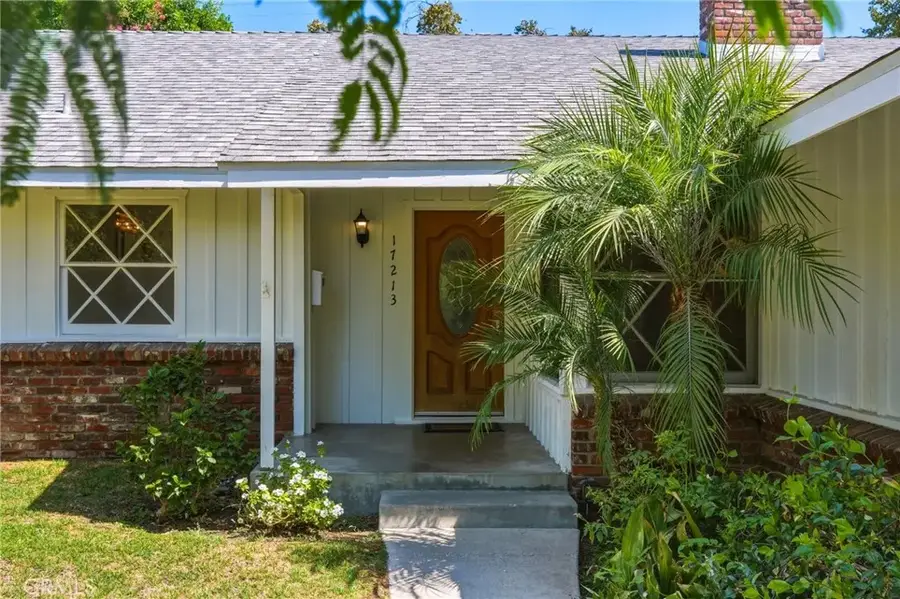 17213 Gault Street, Lake Balboa, CA 91406 - #3