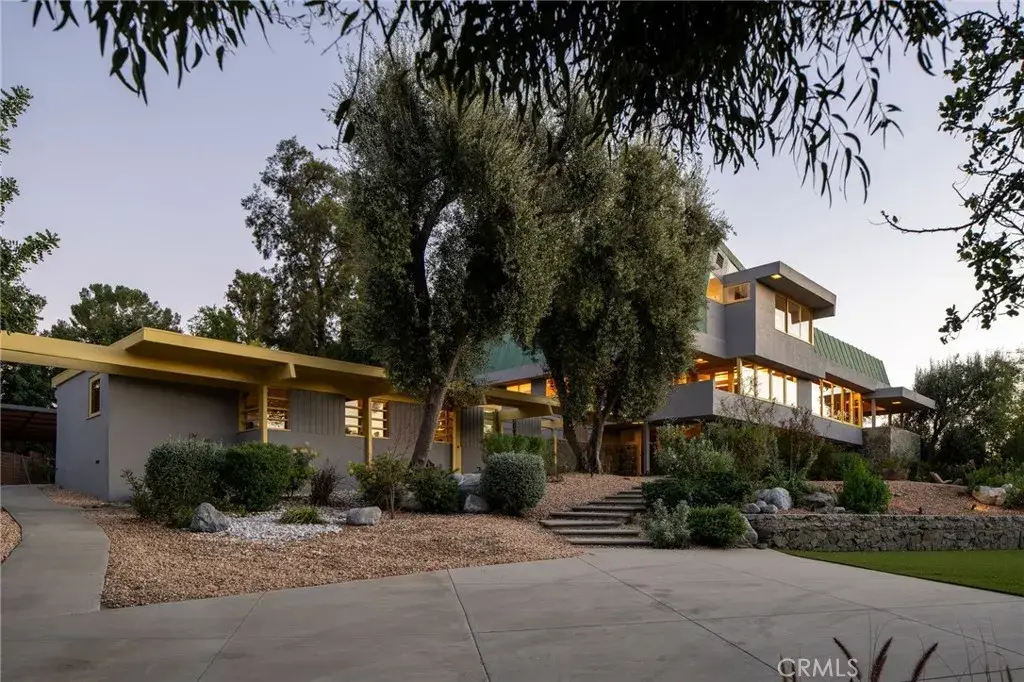 19950 Collier Street, Woodland Hills, CA 91364 - #1