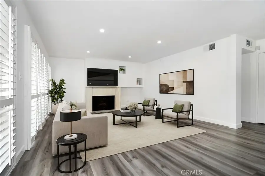 5255 Coldwater Canyon Avenue #E, Sherman Oaks, CA 91401 - #2
