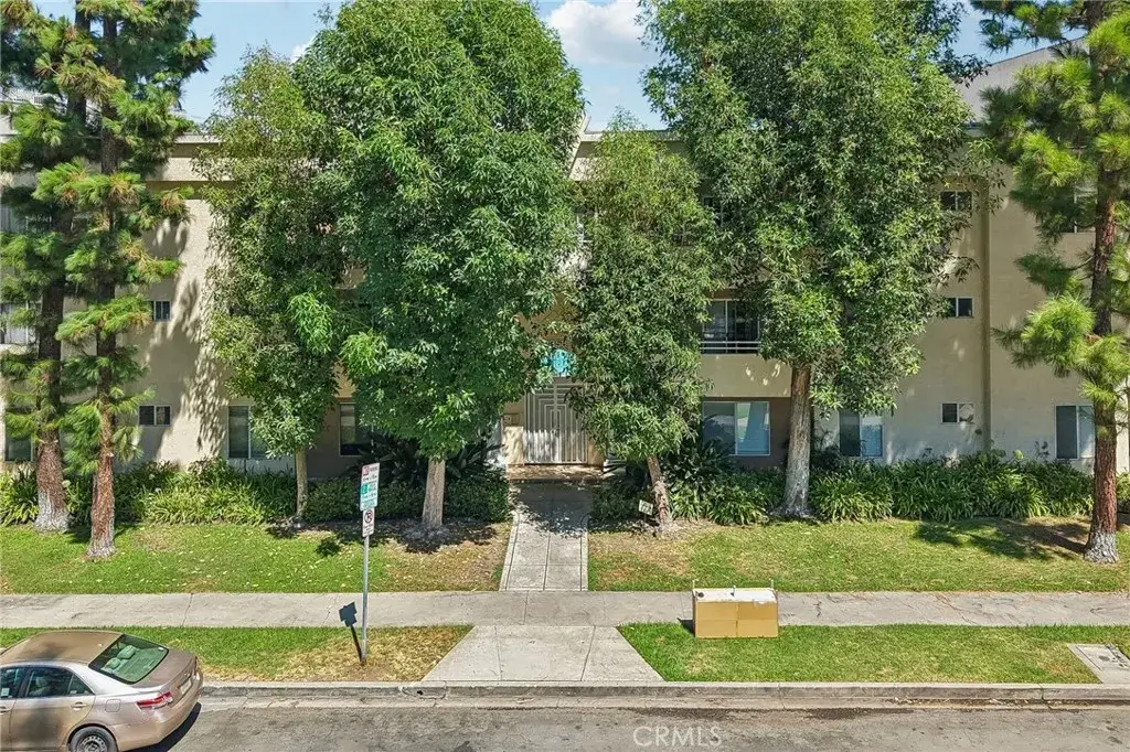 4358 Mammoth Avenue #14, Sherman Oaks, CA 91423 - #1