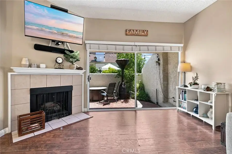18360 Collins Street #L, Tarzana, CA 91356 - #3