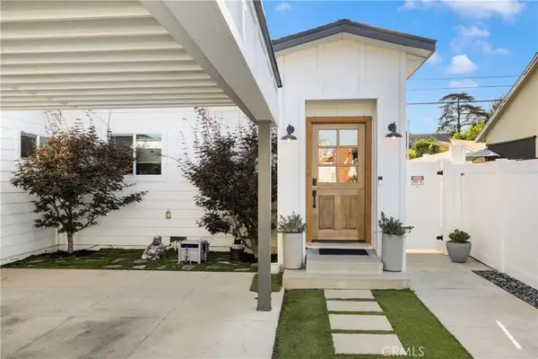 7247 Genesta, Lake Balboa, CA 91406