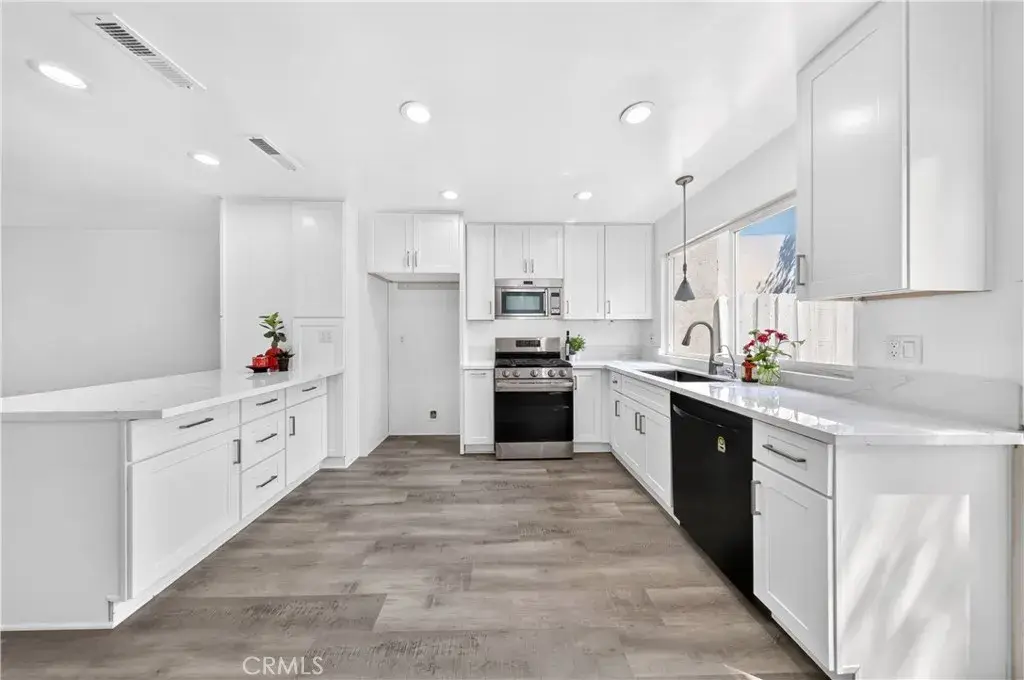 16733 Parthenia Street #5, Northridge, CA 91343 - #1