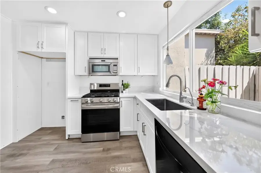 16733 Parthenia Street #5, Northridge, CA 91343 - #3