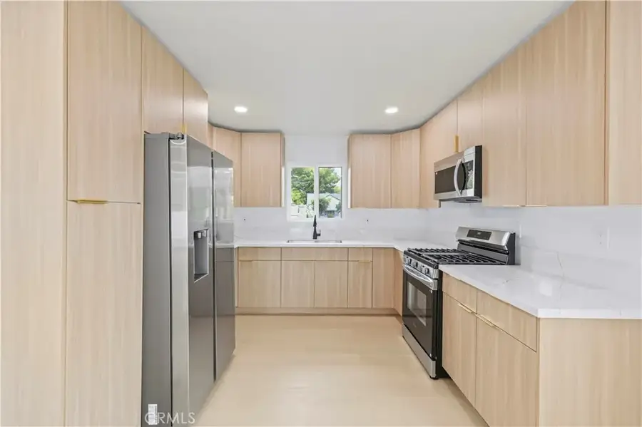 28201 Hot Springs, Canyon Country, CA 91351 - #2