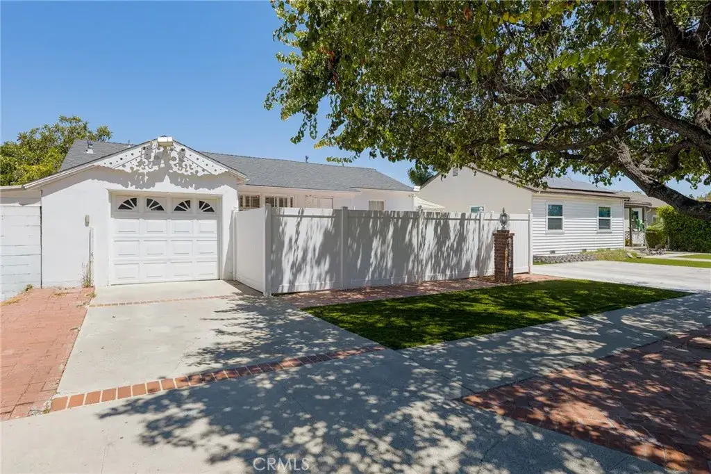 18813 Cantlay St, Reseda, CA 91335 - #1