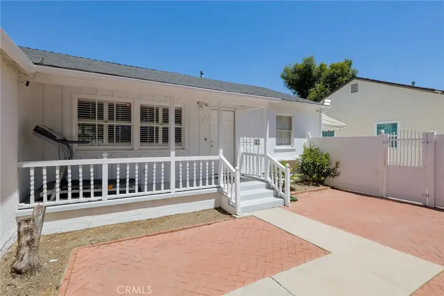 18813 Cantlay St, Reseda, CA 91335 - #3