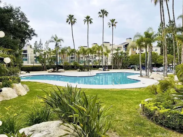 5500 Owensmouth #218, Woodland Hills, CA 91367