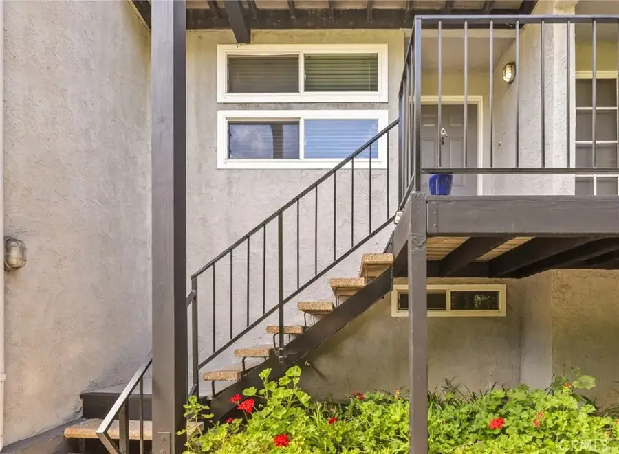 4018 Redwood Avenue #A, Los Angeles, CA 90066 - #3