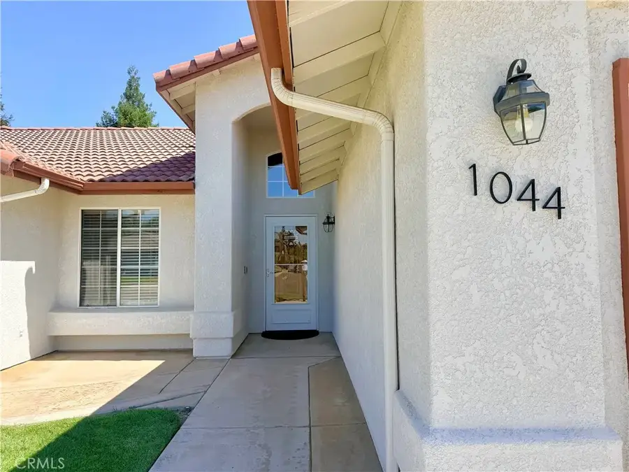 1044 N Sycamore Way, Porterville, CA 93257 - #2