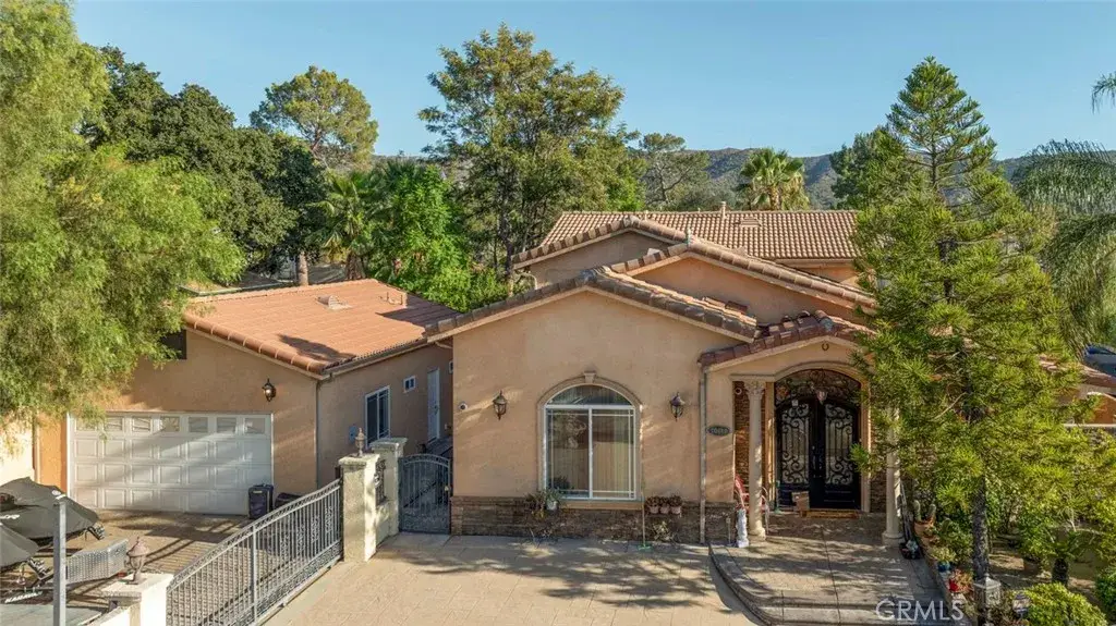 10610 Oak Tree, Sunland, CA 91040 - #1