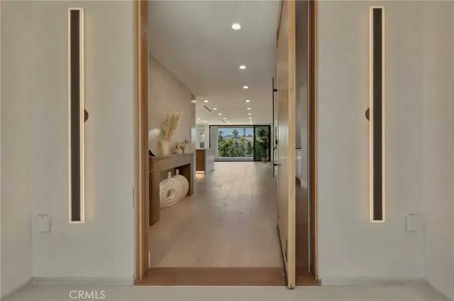 23409 Friar, Woodland Hills, CA 91367 - #2