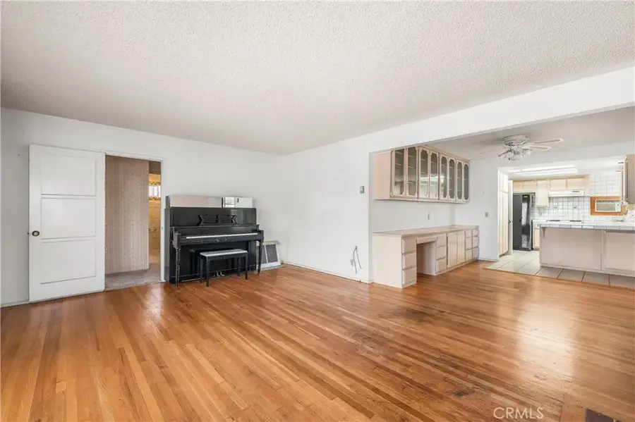 3920 Buckingham Road, Los Angeles, CA 90008 - #3