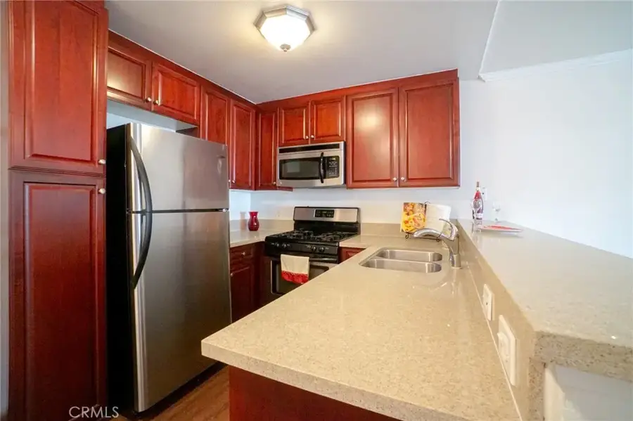 5510 Owensmouth Avenue #209, Woodland Hills, CA 91367 - #2