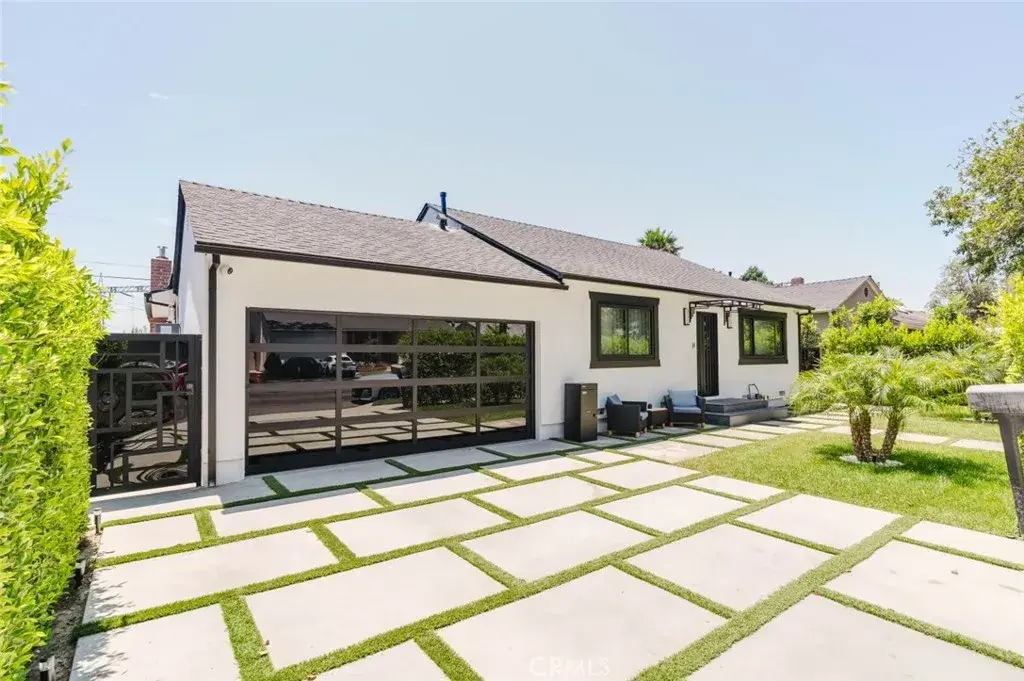 10414 Tiara Street, North Hollywood, CA 91601 - #1