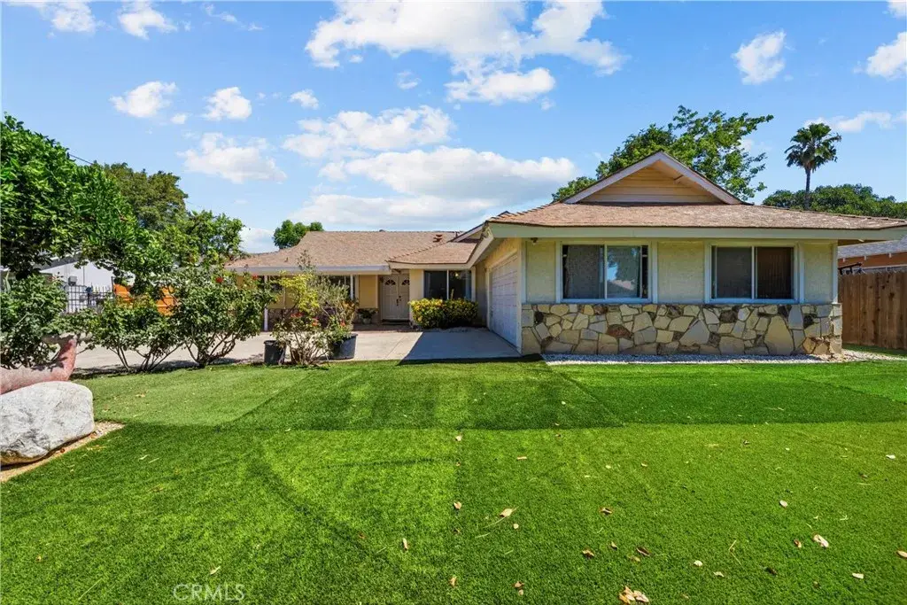 10525 Woldrich St., Sylmar, CA 91342 - #1