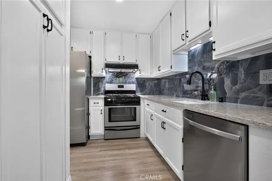6491 Twin Circle Lane #5, Simi Valley, CA 93063 - #3