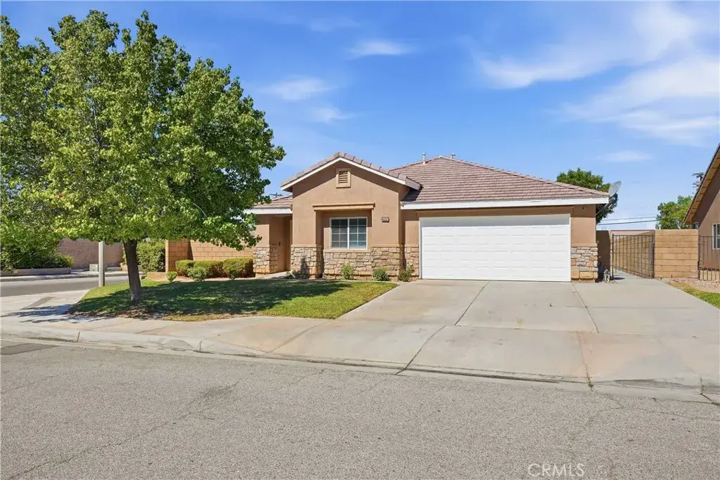45237 Sancroft Avenue, Lancaster, CA 93535 - #1