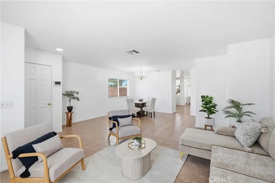 45237 Sancroft Avenue, Lancaster, CA 93535 - #3