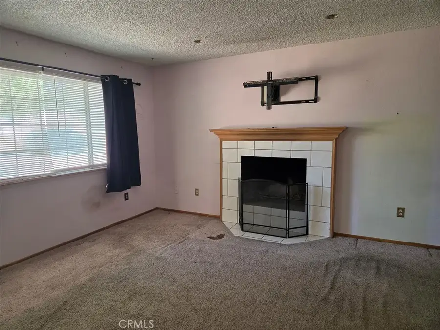 40104 174th East, Lake Los Angeles, CA 93591 - #2