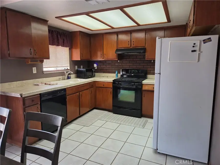 40104 174th East, Lake Los Angeles, CA 93591 - #3