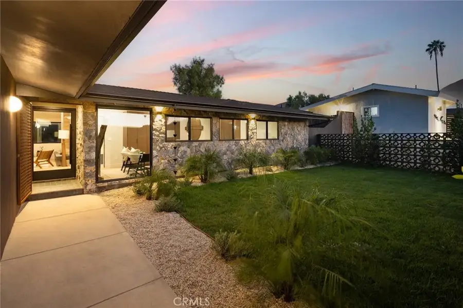 5746 Mcdonie Avenue, Woodland Hills, CA 91367 - #3