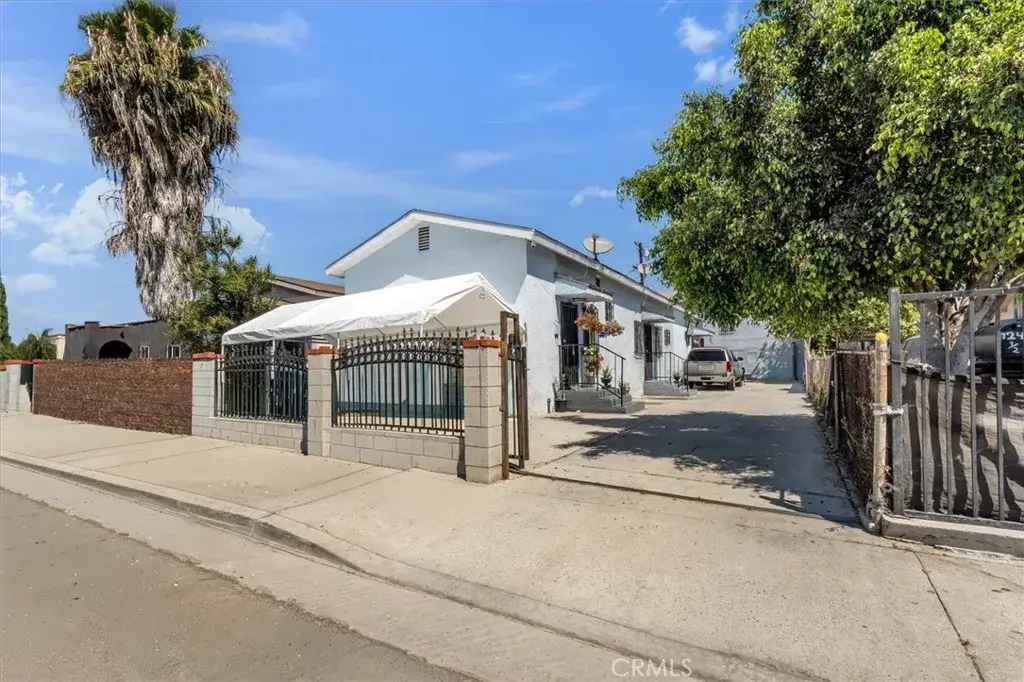 1237 E 76th, Los Angeles, CA 90001 - #1