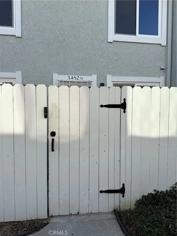 3452 Lockwood Court #24, Simi Valley, CA 93063