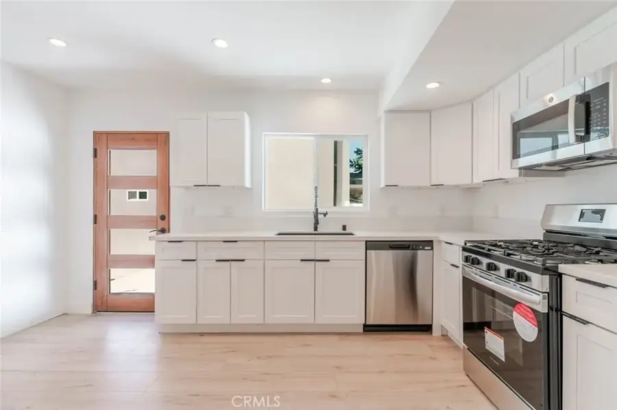 6837 Yolanda Avenue, Reseda, CA 91335 - #3