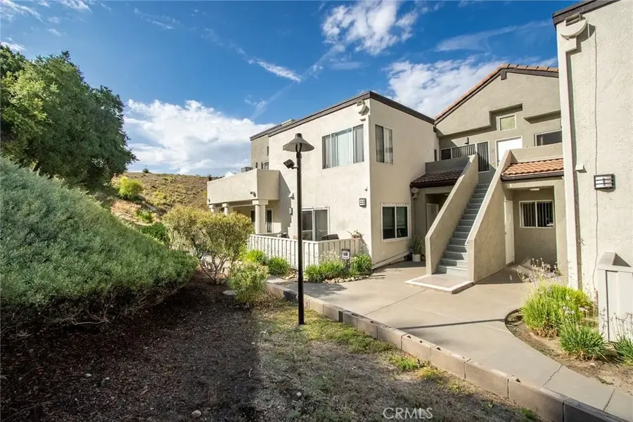 21203 Trumpet #203, Newhall, CA 91321 - #3