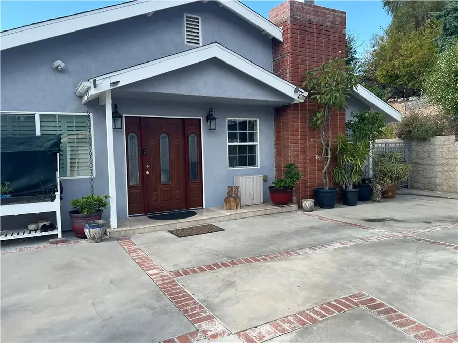 9855 Mcbroom Street, Shadow Hills, CA 91040 - #2