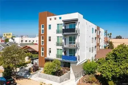 222 N Manhattan, Los Angeles, CA 90004 - #2