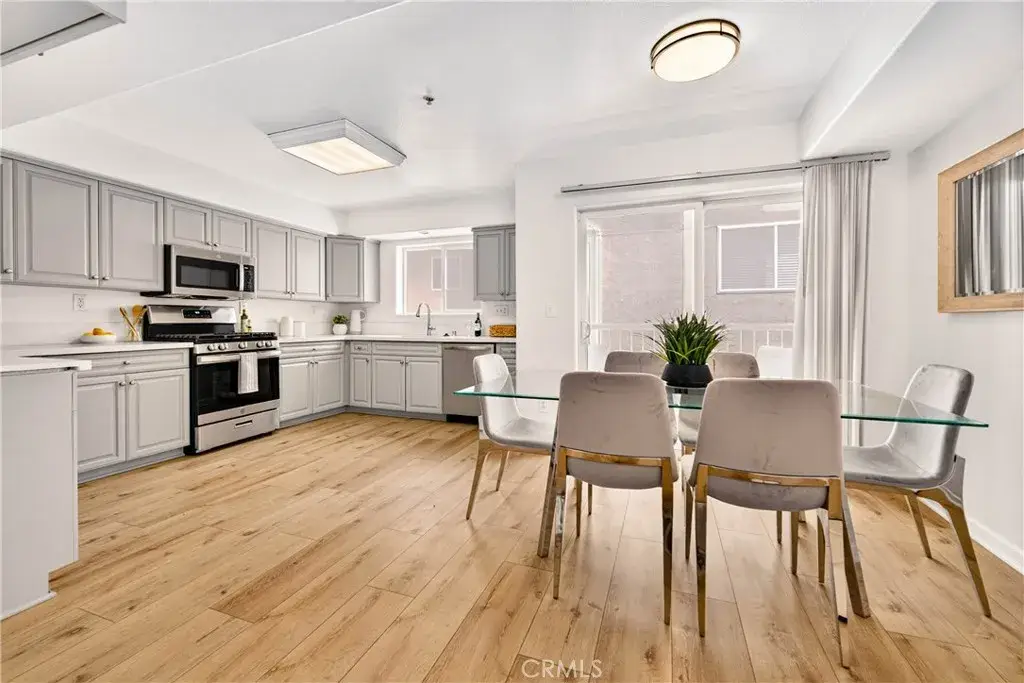 6446 Woodley Avenue #3, Lake Balboa, CA 91406 - #1