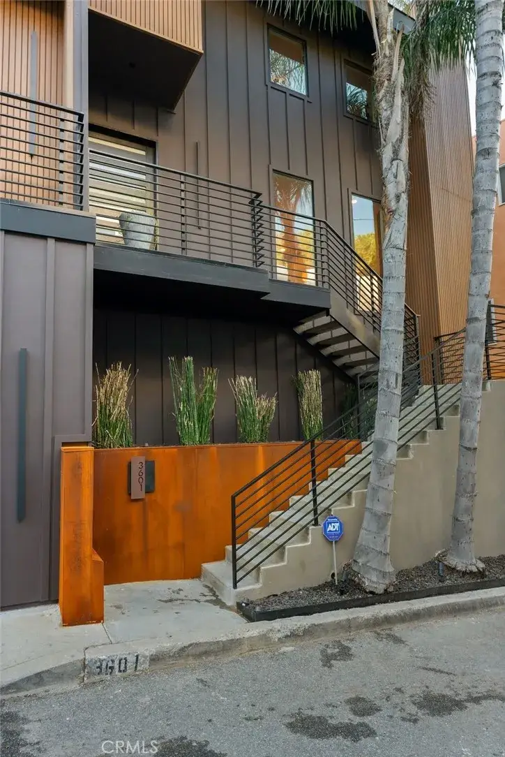 3601 Dixie Canyon Place, Sherman Oaks, CA 91423 - #2