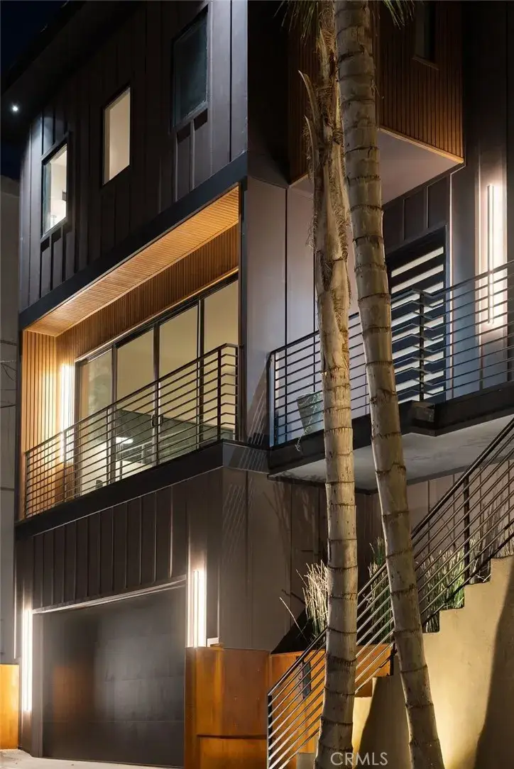 3601 Dixie Canyon Place, Sherman Oaks, CA 91423 - #3