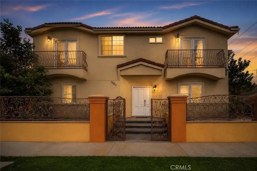 18811 Topham, Tarzana, CA 91335 - #1