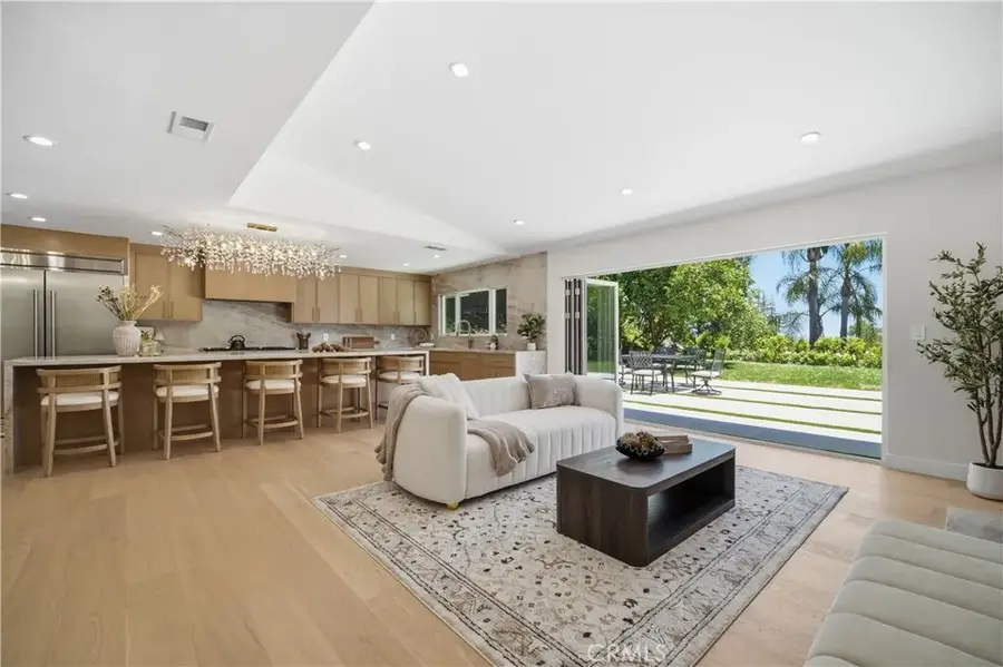 5932 Pat Avenue, Woodland Hills, CA 91367 - #3