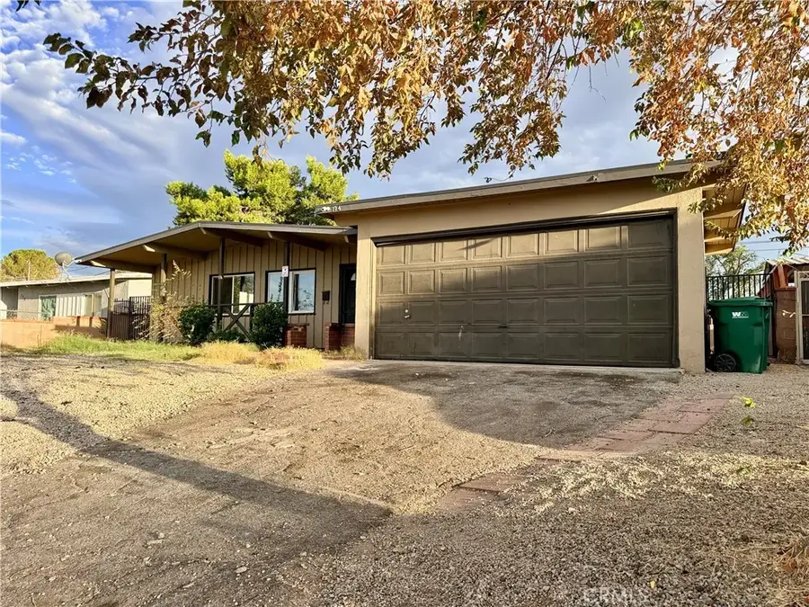 734 Woodgate, Lancaster, CA 93534 - #2
