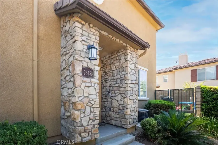 28453 Casselman Lane, Saugus, CA 91350 - #2